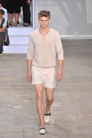 Louis Vuitton / - 2009